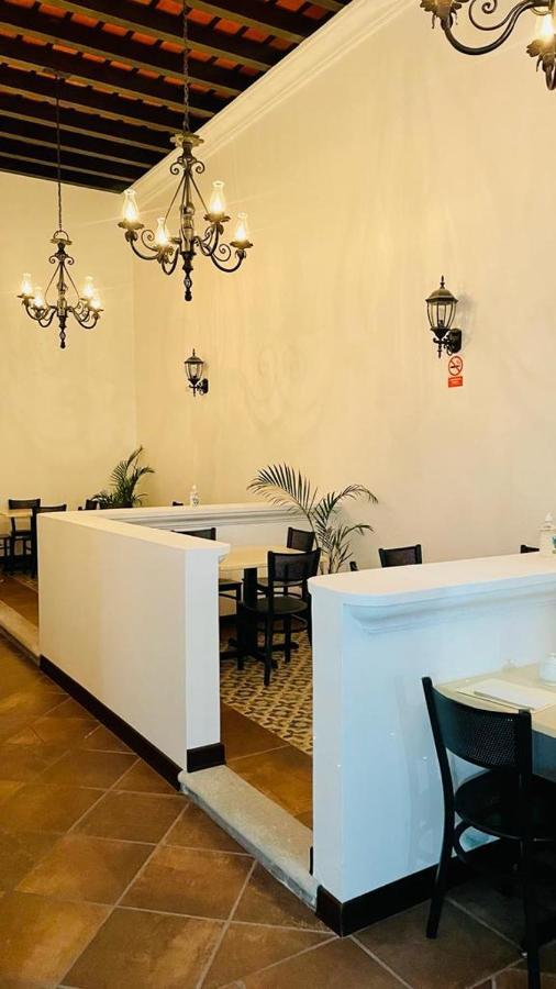 Hotel Posada El Arcangel 안티구아 과테말라 외부 사진